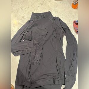 Lululemon Lightweight Black Long Sleeve Athletic Top, Size 6